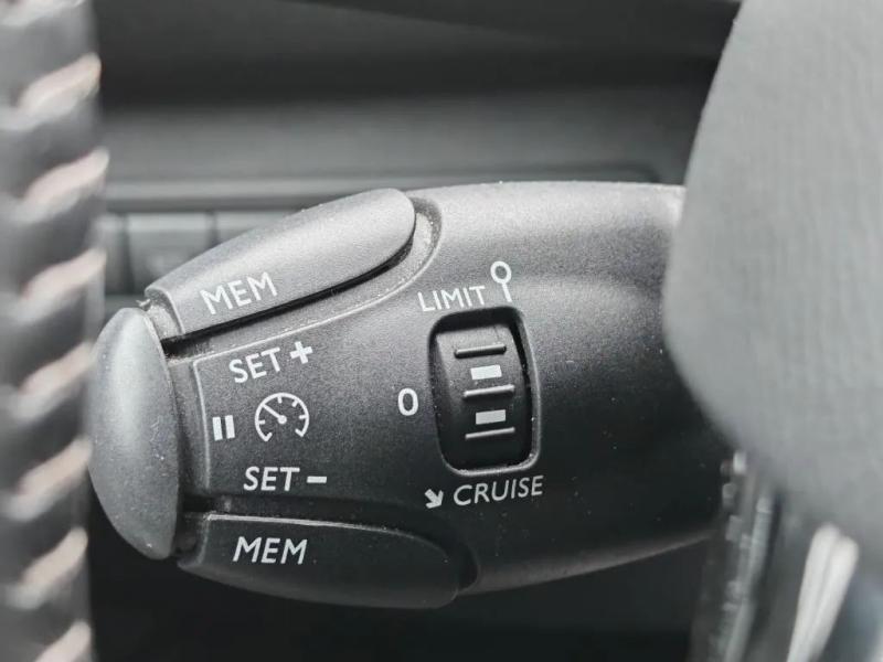 Car Thumb