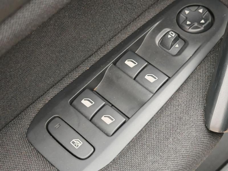 Car Thumb