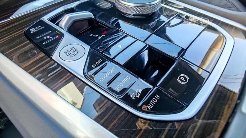 Car Thumb