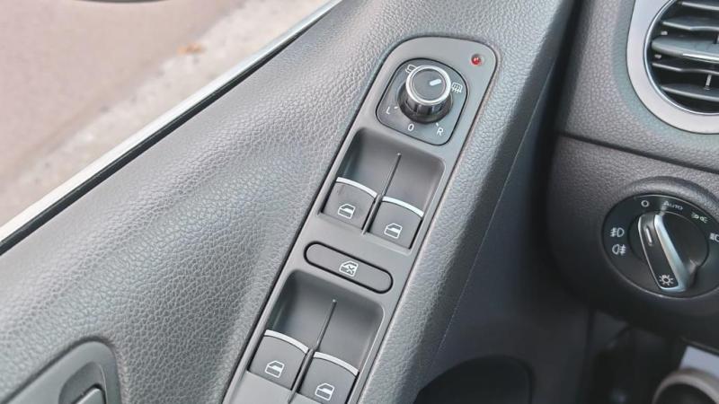 Car Thumb